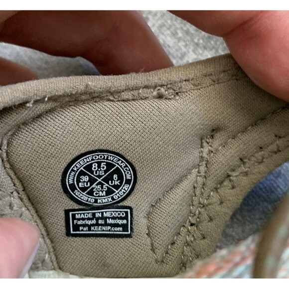 Keen Womens Taupe Tan Sz 8.5 Sandal Flats Closed Toe Slip-on Gorpcore - Picture 8 of 8